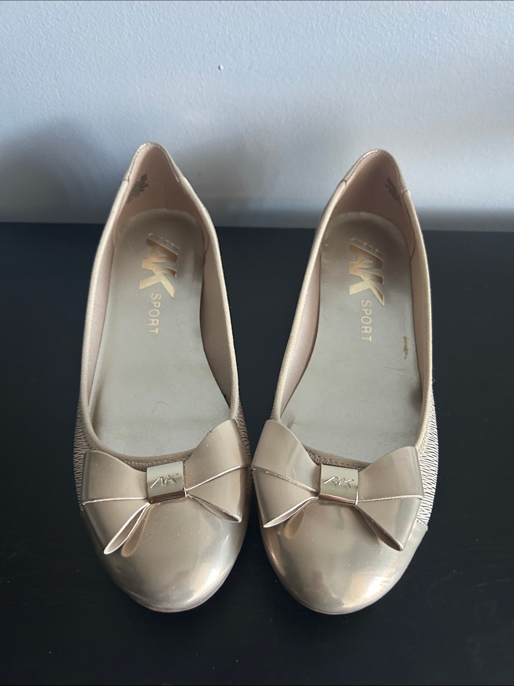 Anne Klien Sport Akalphia Metallic Gold Ballet Flats with Bow 9
